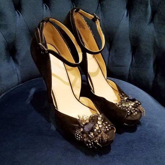 Black suede high heels - Picture 3 of 5